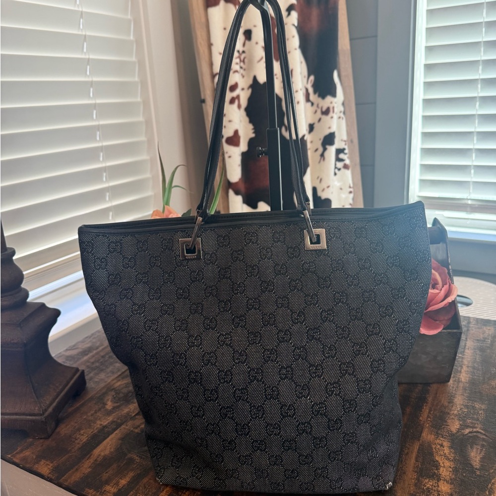 Gucci Black Monogram Shoulder Tote with Silver Hardware 81243204991 - Picture 5 of 12